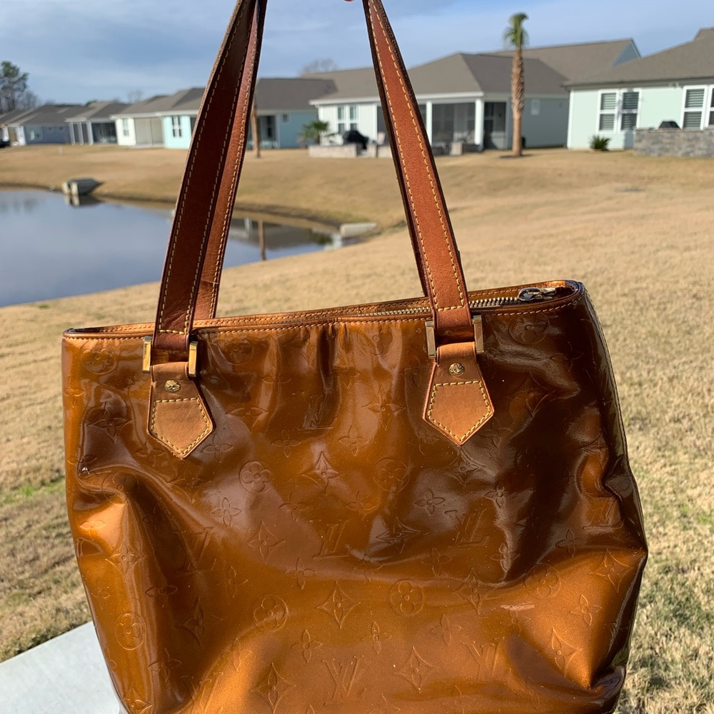 Authentic LV bag. Asking $500